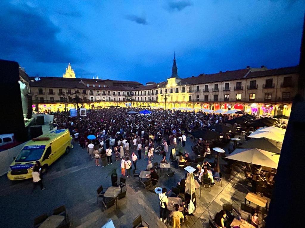 Arquitecto De La Vida- Plaza Mayor León Eksteriør billede
